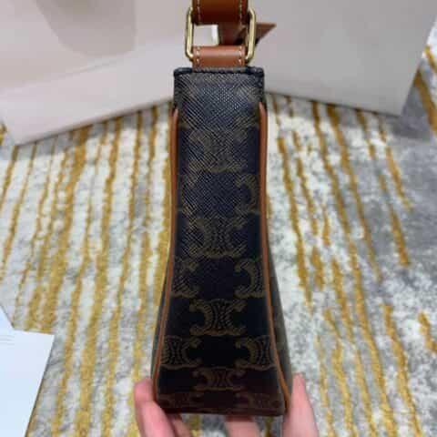 Celine思琳 Ava Bag in Triomphe Canvas 腋下包 193952