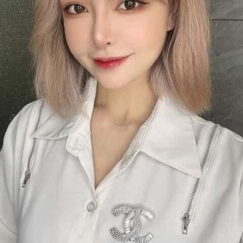 新款CHANEL香奈儿双c满钻胸针