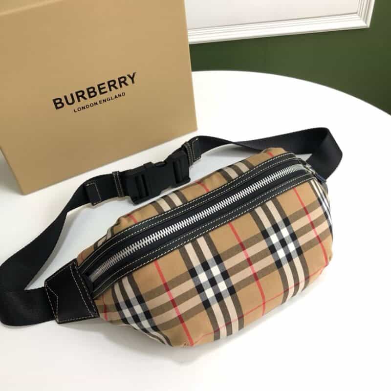 Burberry巴宝莉拼色尼龙材质腰包