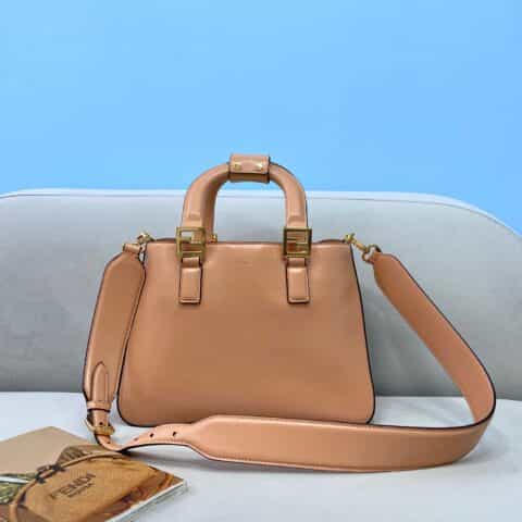 FENDI芬迪复古油蜡牛皮手提包325