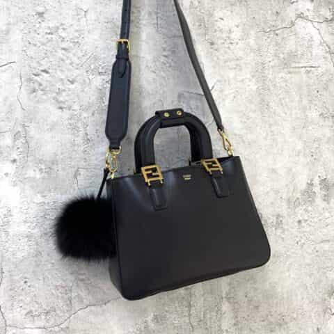 FENDI芬迪复古油蜡牛皮手提包325