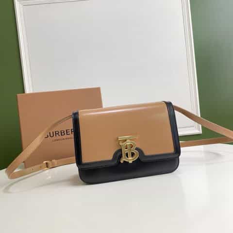 Burberry巴宝莉TB系列 “KINGDOM 王者之都”肩背包