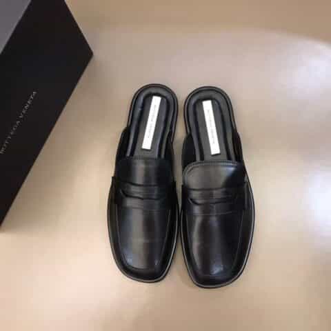BV葆蝶家     头层牛皮内里B 家经典手工编织半拖便鞋