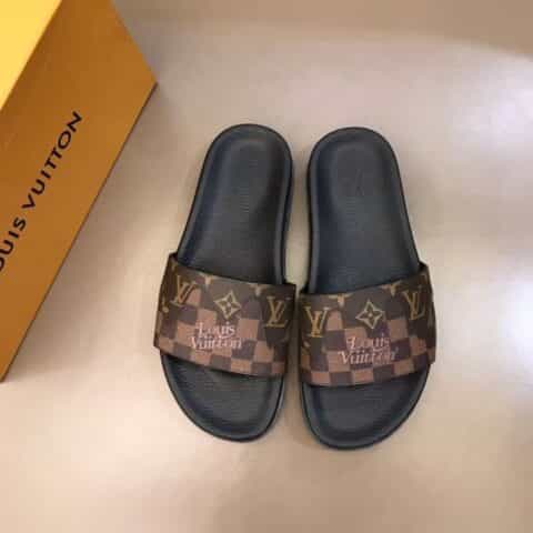 LV/路易威登   鞋面选用进口原版材质高端男士拖鞋