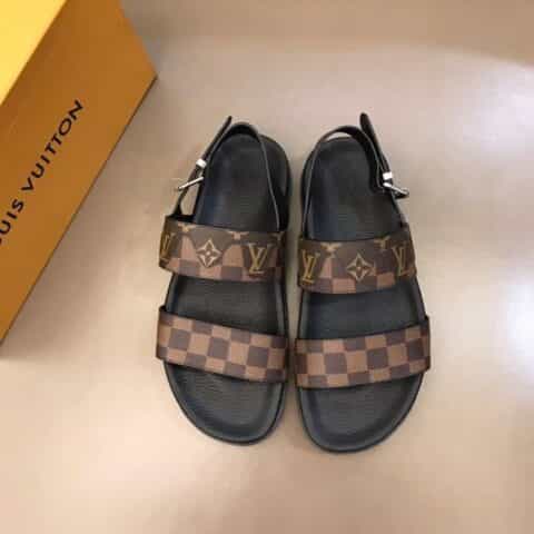 LV/路易威登   鞋面选用进口原版材质高端男士拖鞋
