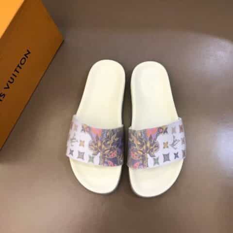 LV/路易威登   鞋面选用进口原版材质高端男士拖鞋