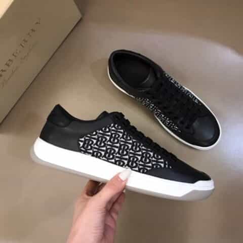 Burberry巴宝莉   2021春夏新品男士经典低帮运动鞋