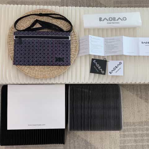 ISSEYMIYAKE 三宅一生新款KURO 斜挎包