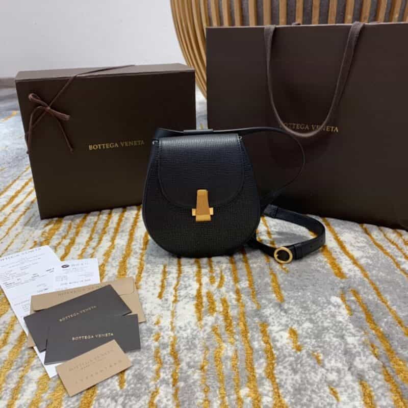 Bottega Veneta葆蝶家 Belt Bag 小猪包 576643黑色
