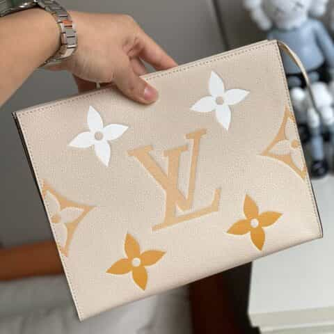 Louis Vuitton LV Toiletry Pouch 26 盥洗袋 M80504