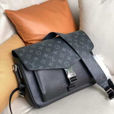 Louis Vuitton LV New Messenger K45 邮差包 M30746