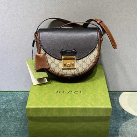 Gucci Padlock月形包 644524