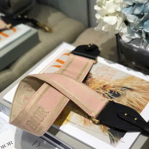 Dior 玫瑰粉復古肩带