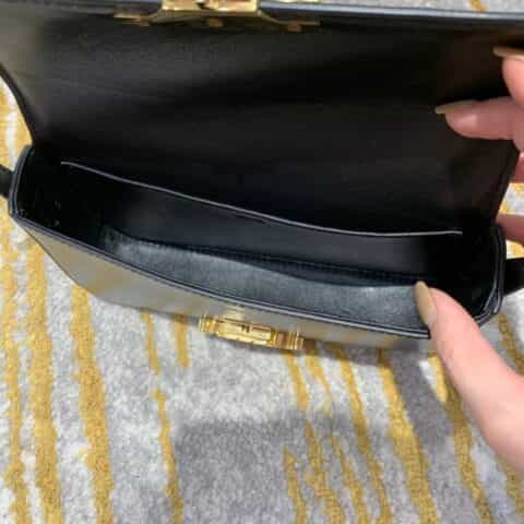 Celine思琳 Triomphe皮革腋下包 194143黑色