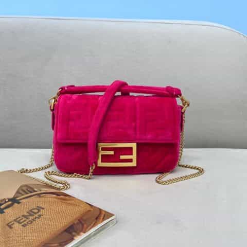 FENDI芬迪立体双F丝绒baguette手袋317S