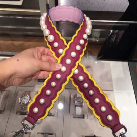 FENDI芬迪意大利牛皮波浪形饰配贝壳珍珠长肩带883