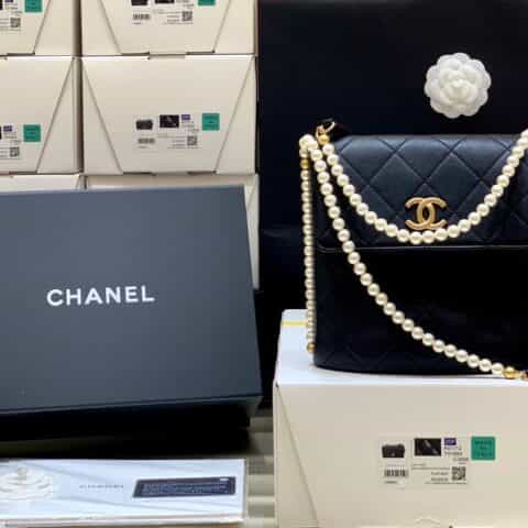 Chanel 2021春夏新款珍珠流浪包 AS2503