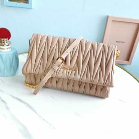 MIUMIU缪缪原版顶级进口Matelasse小羊皮材质肩背包5BH080