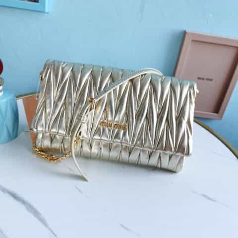 MIUMIU缪缪原版顶级进口Matelasse小羊皮材质肩背包5BH080