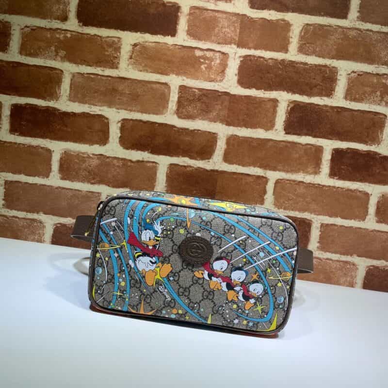 GUCCI古驰Disney x Gucci唐老鸭印花印花腰包602695