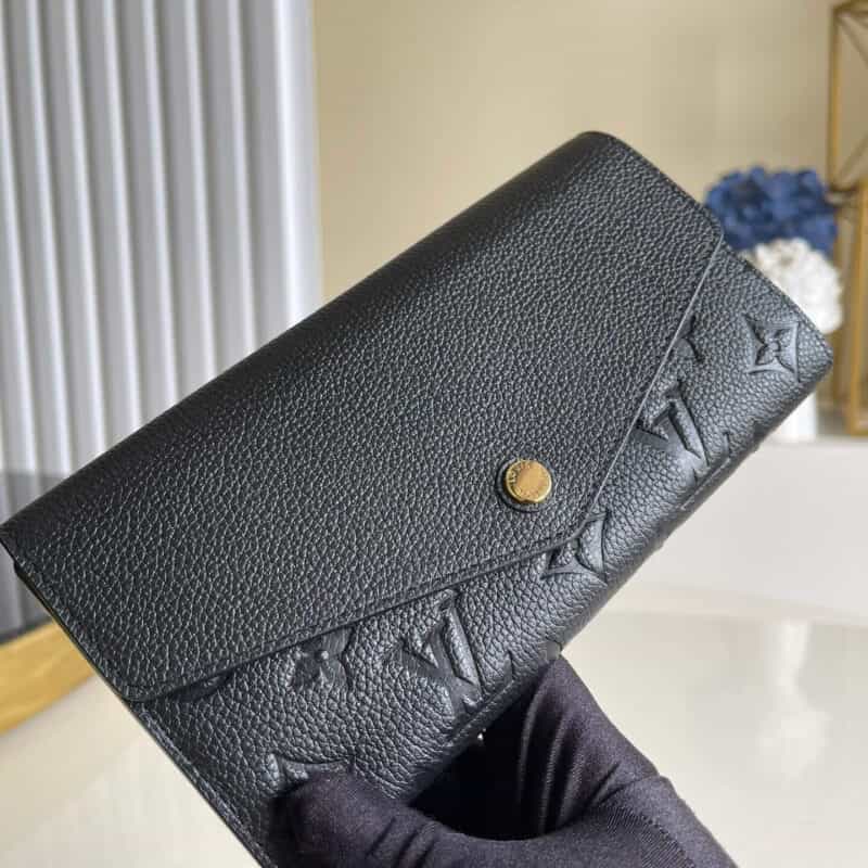 Louis Vuitton LV Sarah 钱夹 M61182