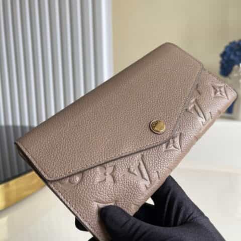 Louis Vuitton LV Sarah 钱夹 M68708