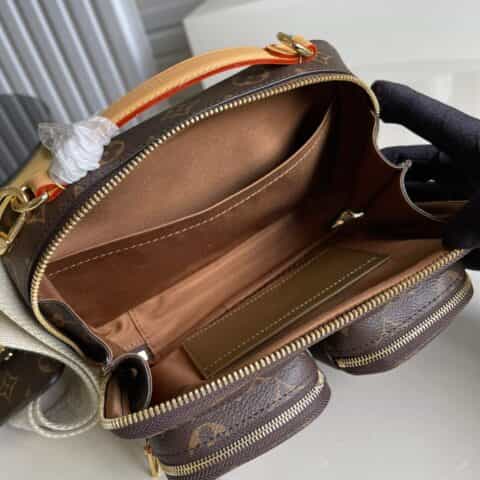 Louis Vuitton LV Utility Crossbody 三合一斜挎包 M80446