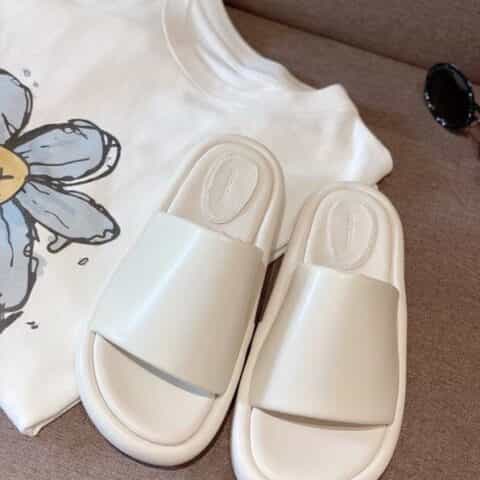 Balenciaga巴黎世家   2021ss最爆款新款拖鞋