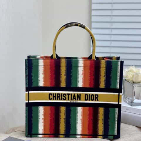 Dior D-Stripes 图案刺绣Book Tote托特包 M1286ZRFR_M884