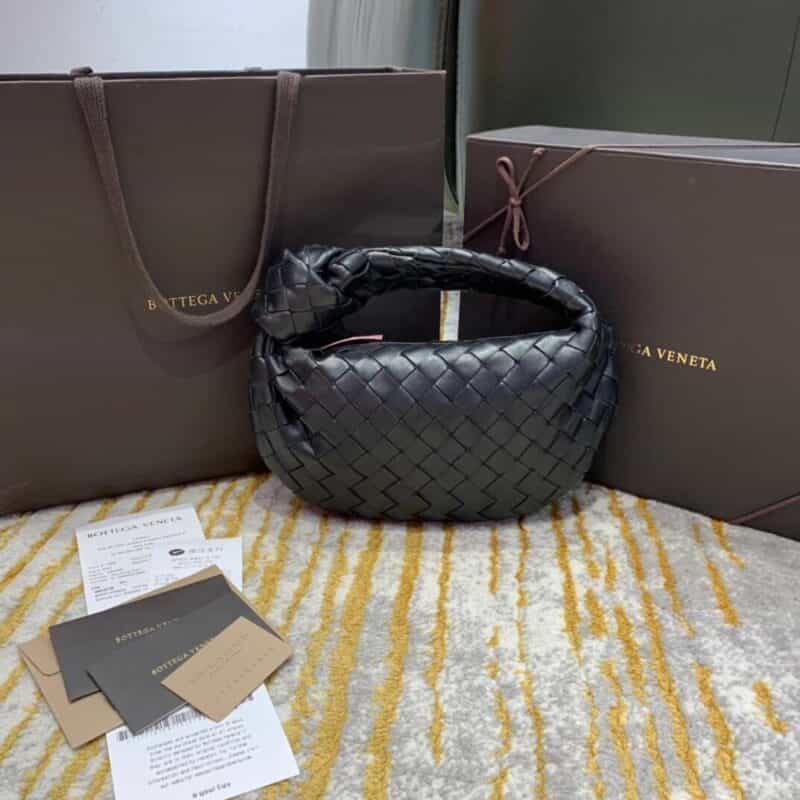 Bottega Veneta葆蝶家 Mini Jodie Bag 609409黑色