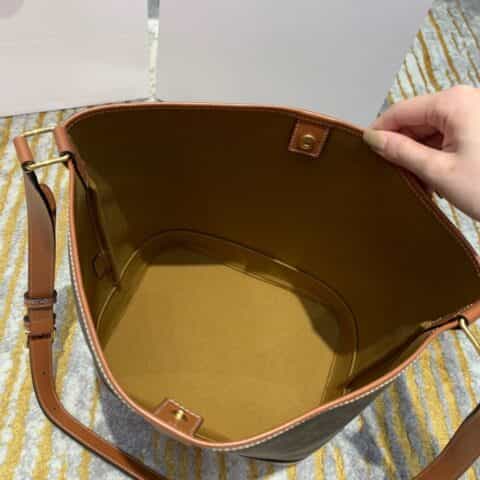 Celine思琳 Medium Bucket 水桶包 191132