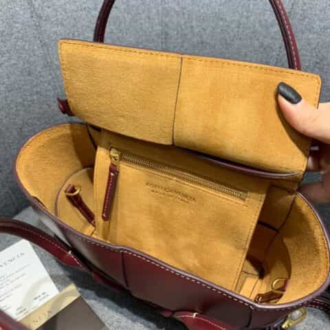 Bottega Veneta葆蝶家 Mini Arco 29 Bag 600606平纹波尔多红