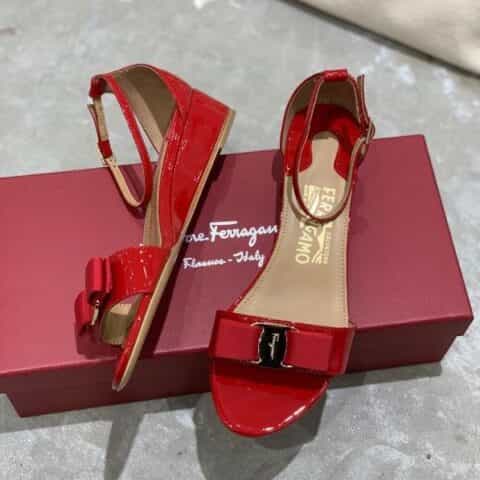 SF salvatore Ferragamo  菲拉格慕经典小坡跟凉鞋 4.5cm