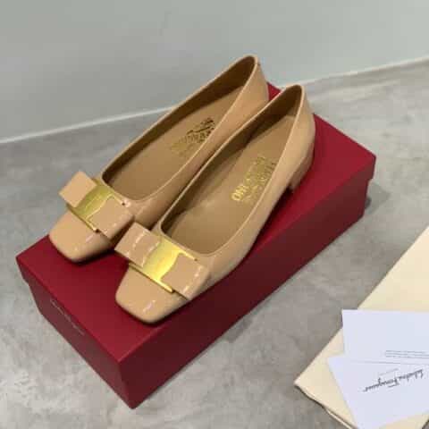 SF salvatore Ferragamo  菲拉格慕中古款方头小跟油边蝴蝶结单鞋