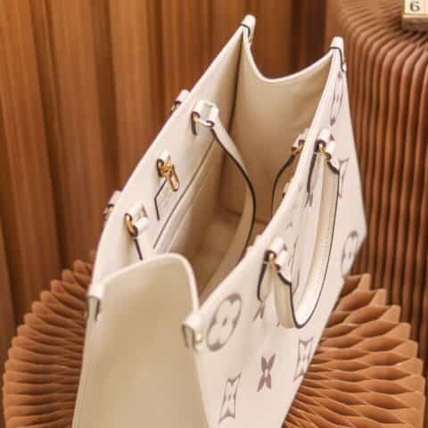 Louis Vuitton LV OnTheGo MM Bag M45495