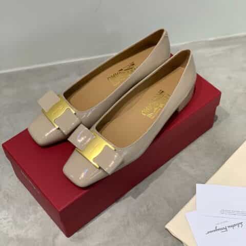 SF salvatore Ferragamo  菲拉格慕中古款方头小跟油边蝴蝶结单鞋