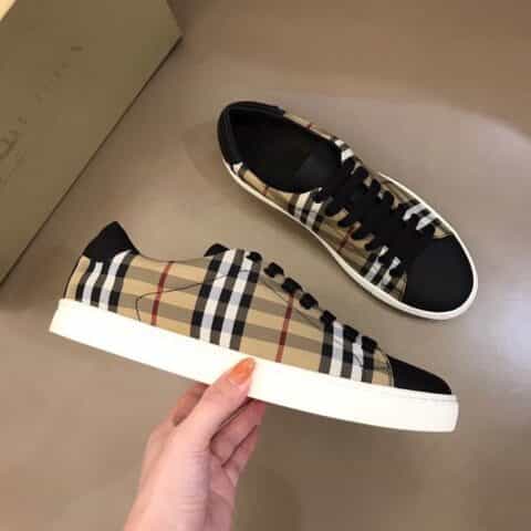 Burberry巴宝莉   B家经典格纹男士低帮休闲鞋