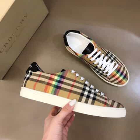 Burberry巴宝莉   B家经典格纹男士低帮休闲鞋