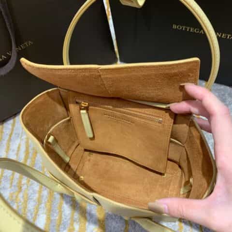 Bottega Veneta葆蝶家 Mini Arco 29 Bag 600606平纹木薯色