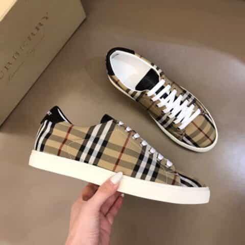 Burberry巴宝莉   B家经典格纹男士低帮休闲鞋