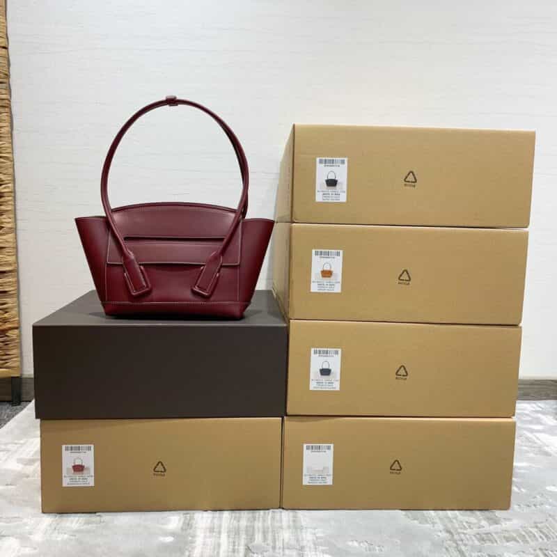 Bottega Veneta葆蝶家 Arco 33 波尔多色580725