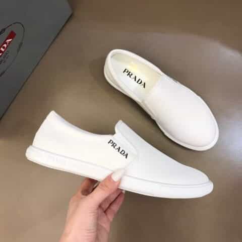 PRADA普拉达   进口原版防水尼龙布面新品男士尼龙套脚运动鞋