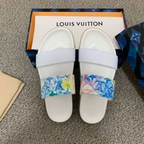LV/路易威登   采用白兰相间的橡胶印花男士凉鞋