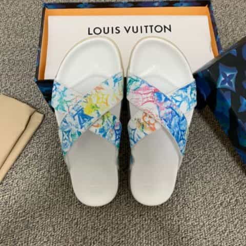 LV/路易威登   采用白兰相间的橡胶印花男士凉鞋