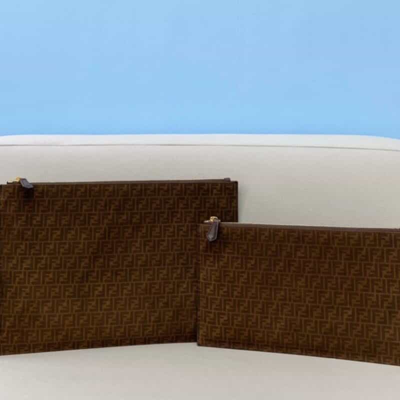 FENDI芬迪复古老花超薄双面磨砂牛皮手拿包8362L 8362S