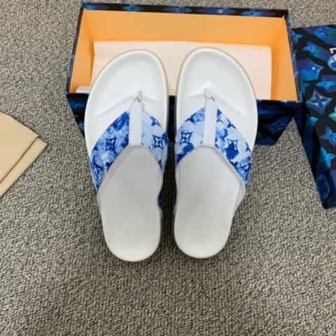 LV/路易威登   采用白兰相间的橡胶印花男士凉鞋
