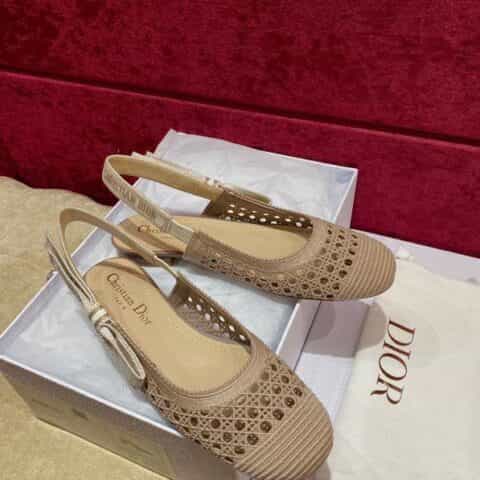 𝐃𝐈𝐎𝐑迪奥  21新款  slingback 粗跟圆头镂空后空凉鞋