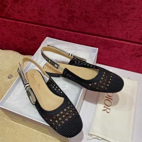 𝐃𝐈𝐎𝐑迪奥  21新款  slingback 粗跟圆头镂空后空凉鞋