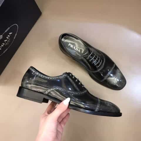 PRADA/普拉达   布洛克雕花鞋面原单男士正装皮鞋