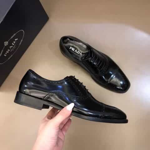 PRADA/普拉达   布洛克雕花鞋面原单男士正装皮鞋